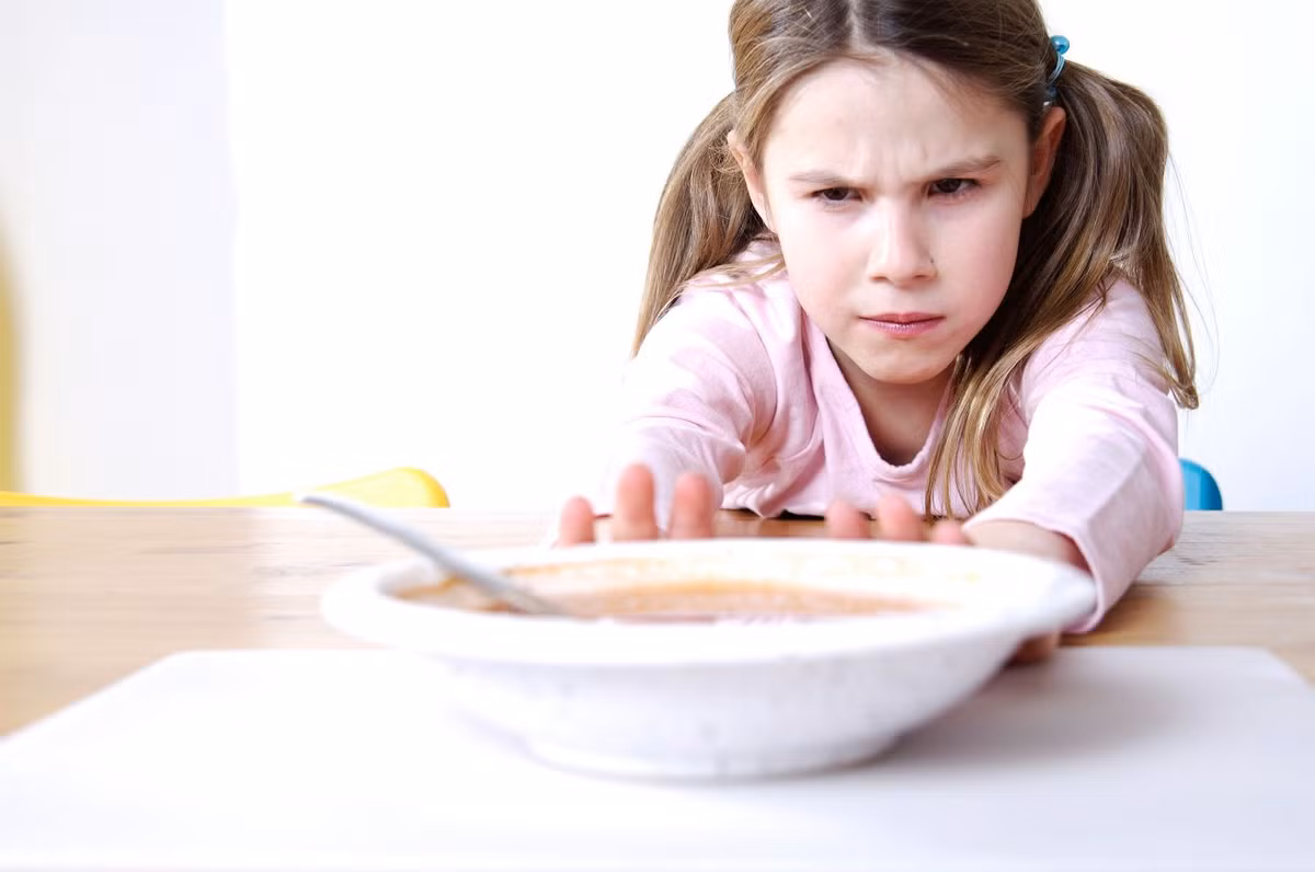 Ngoài ra, nếu cảm thấy bị chán ăn, khó tiêu hãy sắc hoàng mộc uống sau bữa ăn khoảng 15 phút. Dùng liên tục trong 5 ngày để có hiệu quả. 