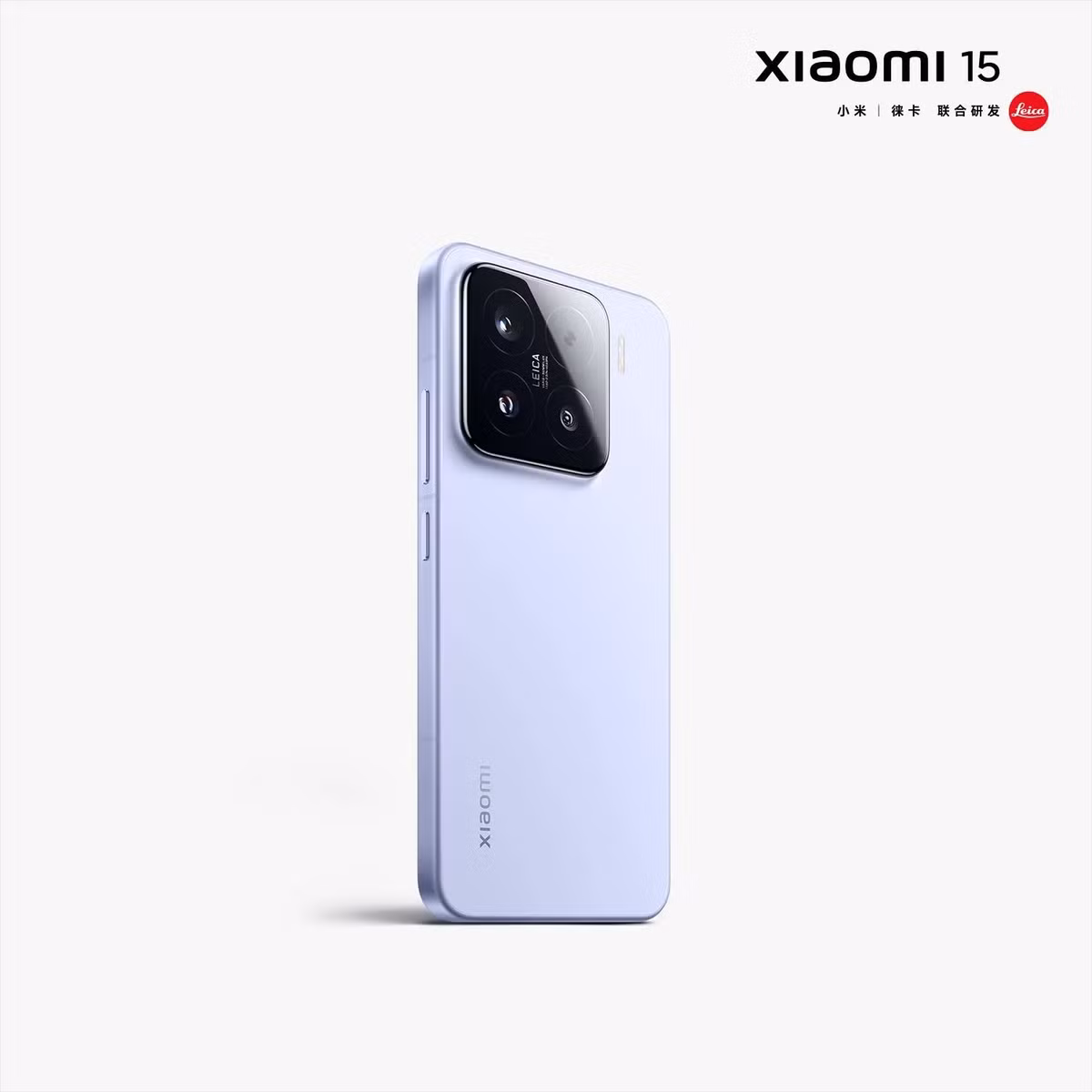 Máy được hoàn thiện với khung viền kim loại vuông vức, mặt lưng kính AG sang trọng. Điểm nhấn nổi bật nằm ở cụm camera được thiết kế lại với đèn flash đặt tách biệt.