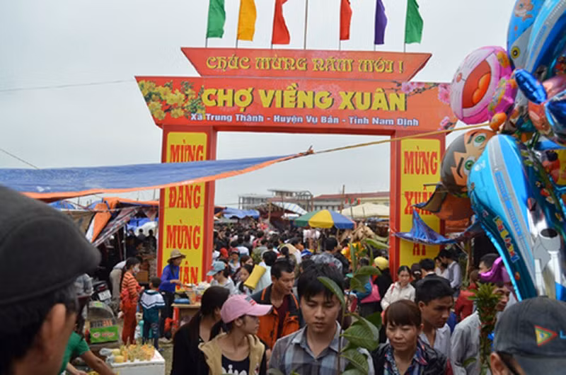 Nam Dinh dung to chuc phien cho Vieng 2021
