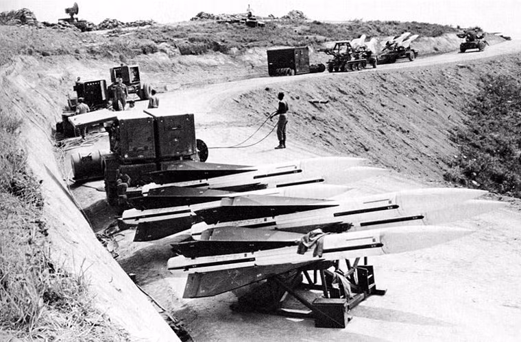 Ảnh hiếm các bệ phóng tên lửa phòng không Hawk tại Hill 327.