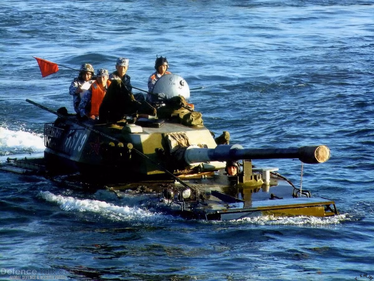 Type 63A được QĐ Trung Quốc đưa vào sử dụng năm 1987 là thiết kế cải tiến từ Type 63 nhưng chế tạo mới. Nó có trọng lượng khoảng 20 tấn, trang bị khẩu pháo 105mm rãnh xoắn thay vì pháo 85mm (có thể xuyên giáp dày 400mm với đạn APFSDS bắn từ cự ly đến 2km). Type 63A có khả năng bơi với tốc độ 28km/h, tầm hoạt động trên biển khoảng 120km, bơi cách bờ 5-7km.