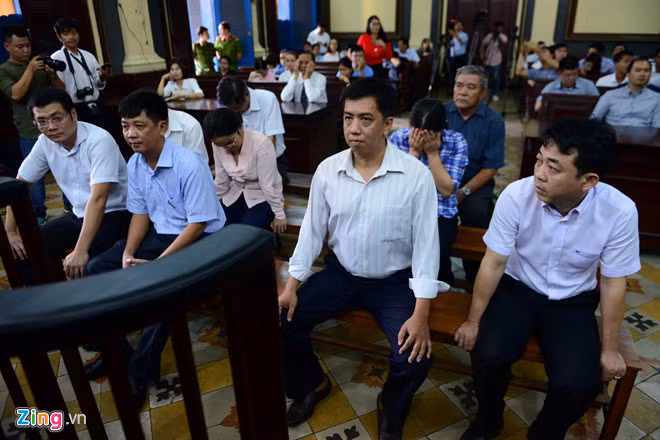Bat ngo: Toa phuc tham VN Pharma chua tuyen an, tiep tuc xet hoi