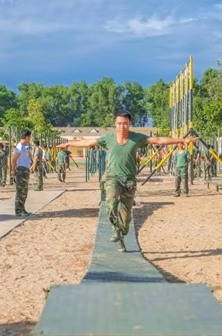 Cầu bập bênh.