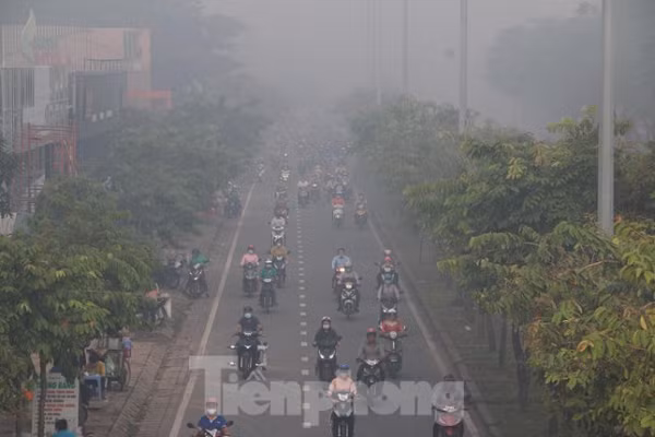 Theo Đài khí tượng thuỷ văn khu vực Nam bộ, trong ngày 22/7, mưa giảm trên toàn khu vực. Trời mây thay đổi, ngày nắng gián đoạn, chiều và tối có mưa rào rải rác và có nơi có dông. (Ảnh: Tiền Phong)