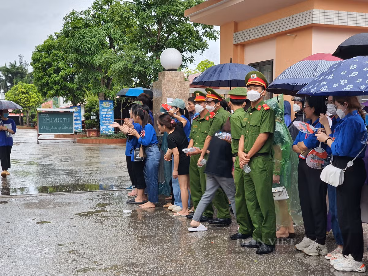 Su thay 40 tuoi du thi tot nghiep THPT Quoc gia 2022