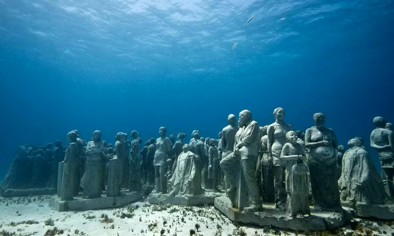 Nằm sâu dưới làn nước trong xanh của vùng biển Caribe, Bảo tàng Điêu khắc Dưới Nước Cancun (MUSA) là một trong những địa điểm độc đáo nhất thế giới, nơi nghệ thuật không chỉ được trưng bày mà còn sống động hòa quyện cùng thiên nhiên. (Ảnh:TAFER Residence Club)