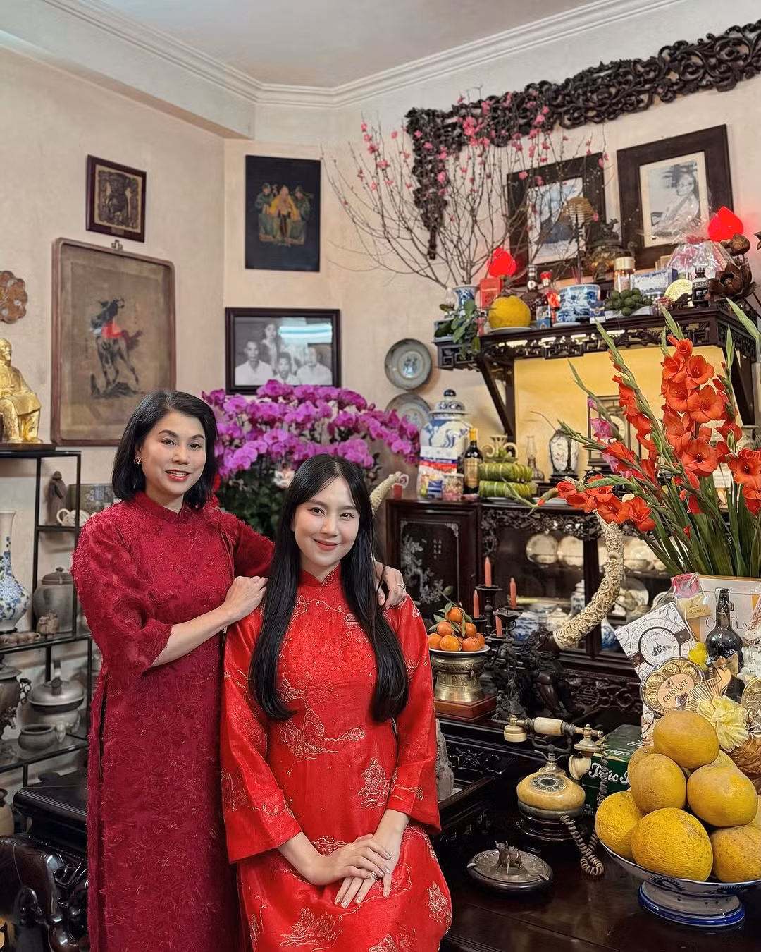 Trên trang Facebook cá nhân, Mai Ngọc đã có những chia sẻ đầu tiên về cái Tết đầu tiên ở nhà chồng tại Bắc Giang. Điều khiến dân tình trầm trồ là cơ ngơi khủng nhà chồng nữ MC.