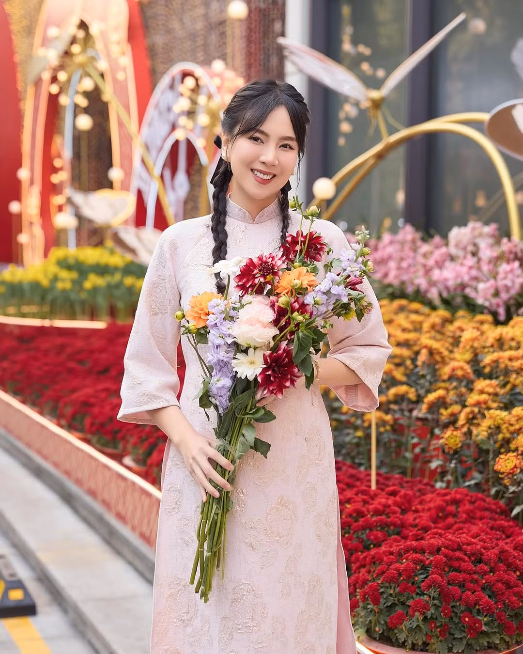 Mai Ngọc biết trân trọng những niềm vui giản dị trong từng khoảnh khắc đời thường sau những thăng trầm.