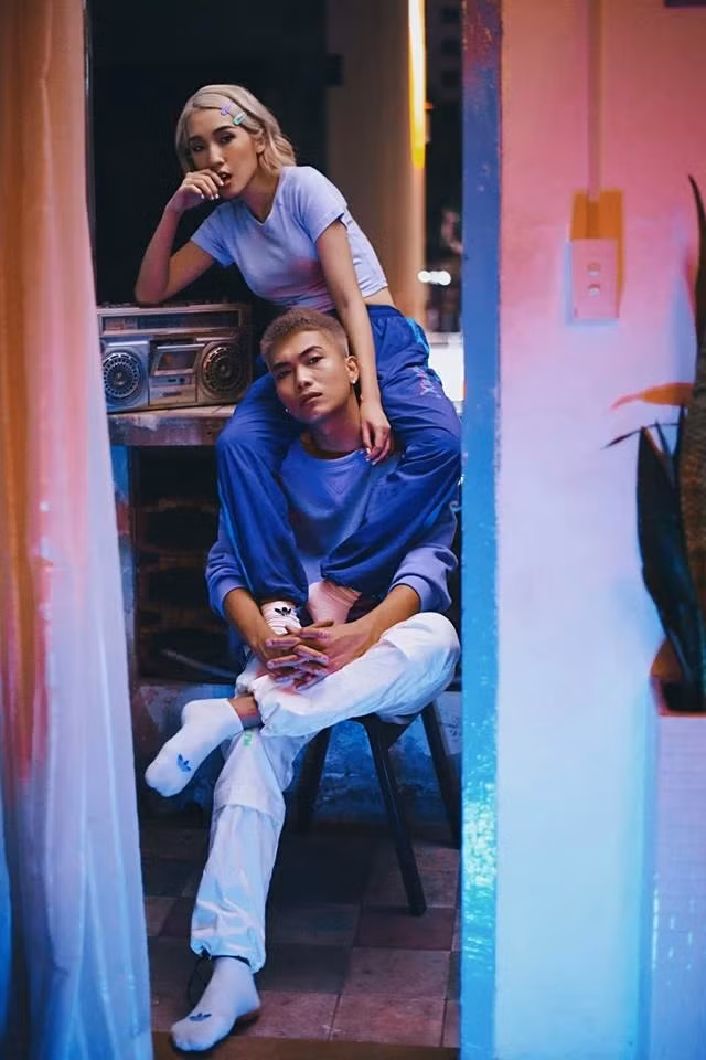 Hiện tại, Emily đã có một gia đình nhỏ hạnh phúc với nam rapper Big Daddy. Cô thường xuyên chia sẻ những khoảnh khắc đời thường lên mạng xã hội, nhận được sự yêu mến của đông đảo người hâm mộ.