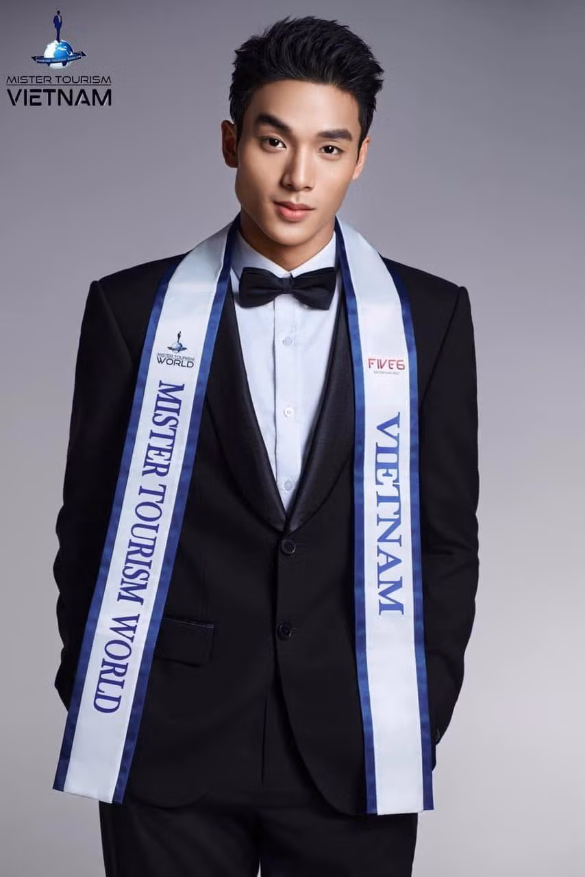 Hưng Nguyễn tên đầy đủ là Nguyễn Hữu Hưng, sinh năm 1998, quê Hải Dương. (Ảnh: Mister Tourism World)