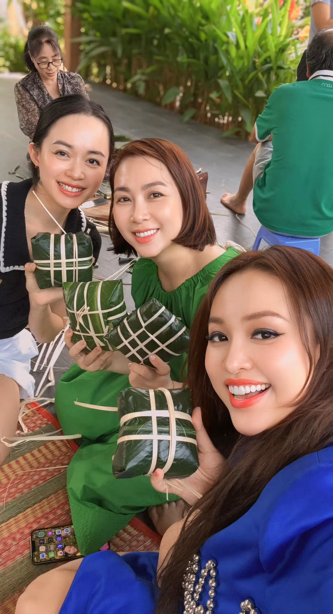 Hơn 6 năm bên nhau và tròn 1 năm tổ chức đám cưới, Vân Hugo và doanh nhân Hùng Cường ngày càng viên mãn.