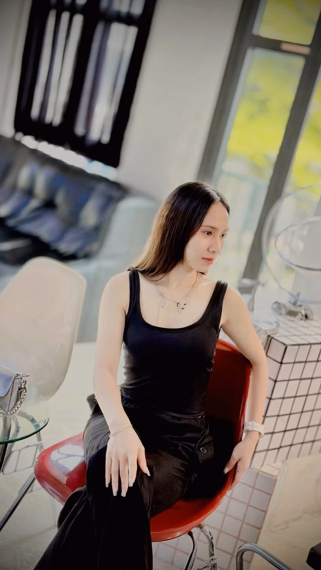 Đây cũng không phải lần đầu tiên cô nàng tham dự giải chạy, trước đó, trên trang cá nhân cô gái này cũng đăng tải hình ảnh tham gia vào các giải chạy khác nhau.