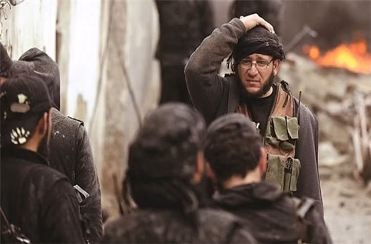 Trong diễn biến khác trên chiến trường Syria, Quân đội Syria đã đập tan một cuộc tấn công của phiến quân IS tại Deir Ezzor, gây tổn thất nặng nề cho nhóm khủng bố này. Ảnh: FNA.