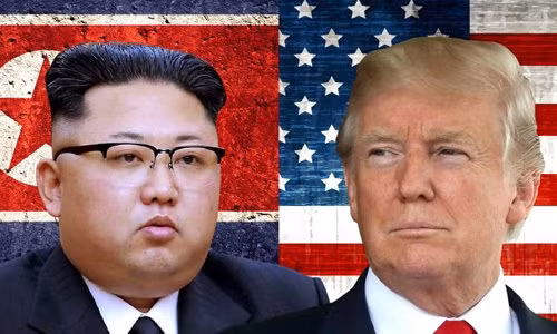 Nhà lãnh đạo Triều Tiên Kim Jong Un (trái) và Tổng thống Mỹ Donald Trump.