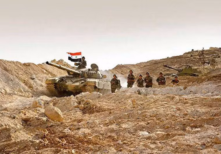 Hiện tại, Quân đội Syria đang tìm cách tiêu diệt những phần tử IS cuối cùng còn bám trụ ở phía tây thành phố Al-Mayadeen. Ảnh: insidesyria.