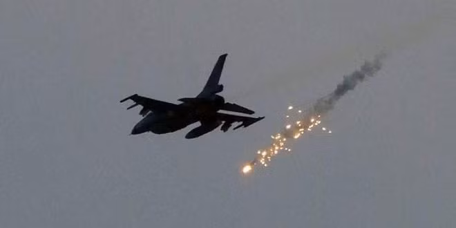 Còn tại tỉnh Hasakah, hãng thông tấn SANA (Syria) ngày 12/6 đưa tin, 12 dân thường thiệt mạng và hai người khác bị thương trong các cuộc không kích được cho là do liên quân Mỹ tiến hành. Ảnh: SF.
