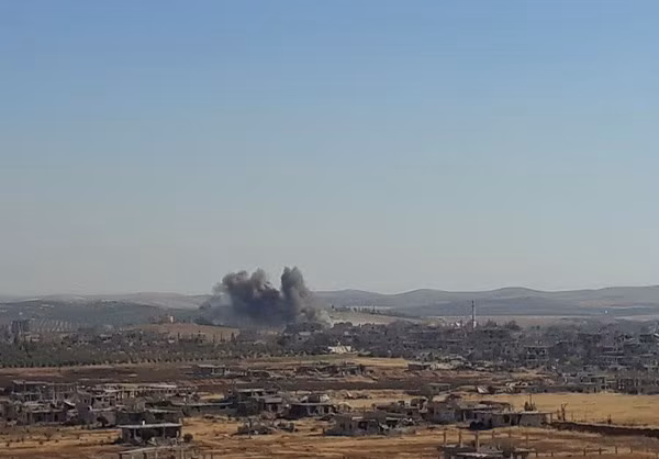 “Lực lượng Syria đã giành lại thị trấn Azraa sau khi đánh bật các tay súng khủng bố khỏi vùng Busral al-Harir và Maliha al-Atash ở Đông Bắc Daraa”, nguồn tin cho hay. Ảnh: FNA.