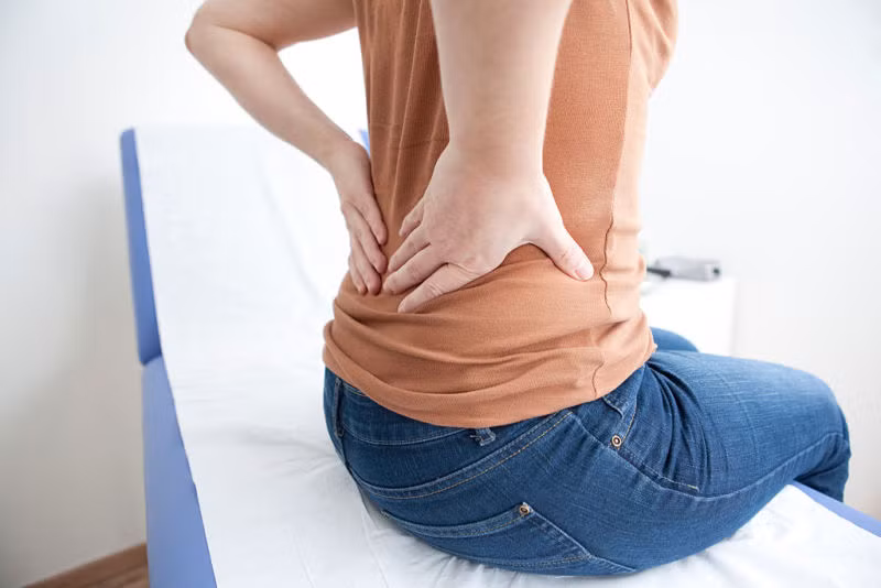 Đau vùng lưng phía dưới cũng có thể là dấu hiệu của bệnh u nang buồn trứng. Lý do là vì bệnh sẽ tạo áp lực lên lưng dưới, gây ra những cơn đau ở lưng dưới hoặc đôi khi là đau ở đùi. (Nguồn Arstechnica)