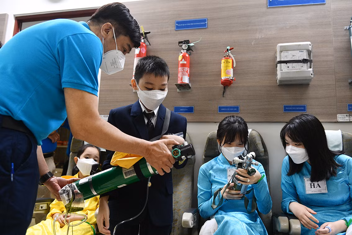 Hãng hàng không Quốc gia Việt Nam vừa tổ chức chương trình trải nghiệm dành cho các em nhỏ muốn khám phá ngành hàng không.