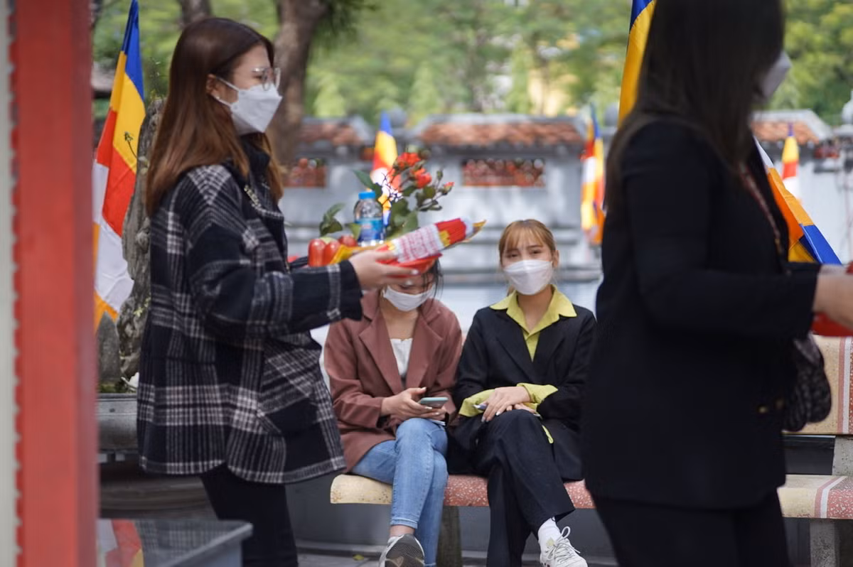 Ngày lễ Valentine năm nay gần với ngày Rằm nên Chùa Hà dự báo sẽ đông vào ngày mai (15/2).