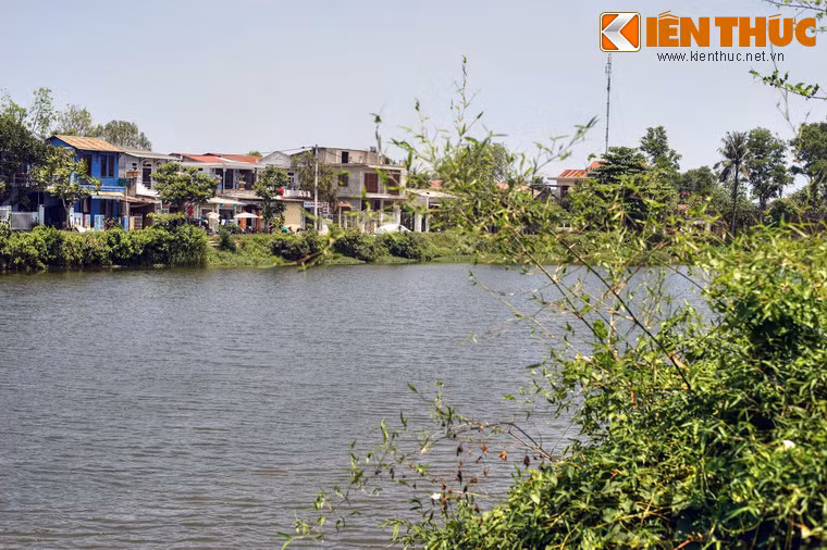 Đến những năm 2000, để khôi phục dòng sông, chính quyền thành phố Huế đã tiến hành giải tỏa các hộ dân sống dọc hai bên sông và cho khởi công nạo vét lòng sông trên quy mô lớn. Nhờ vậy, diện mạo của sông Ngự Hà đã được cải thiện đáng kể.