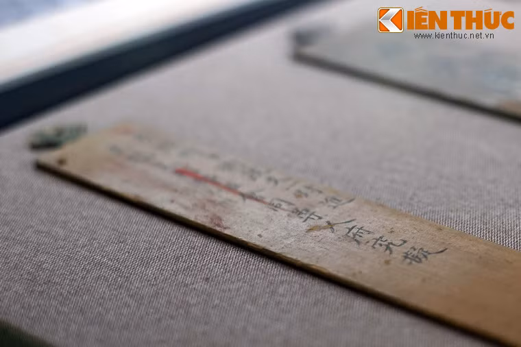 Có thể coi, đây là một hình thức sơ khai của nghiệp vụ văn thư lưu trữ trong bộ máy công quyền...