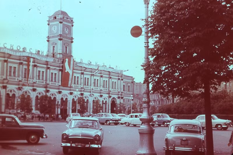 Nhà ga mang tên thủ đô Moscow ở Leningrad. Ảnh: Normann Flickr.