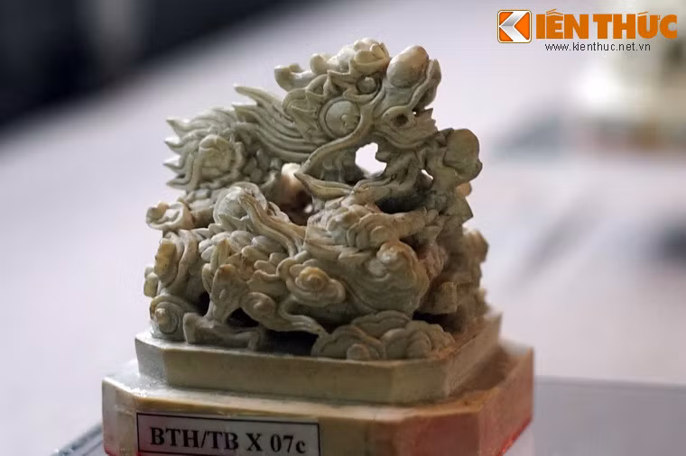 Hình tượng rồng ở ấn "Hóa cửu thành đạo".