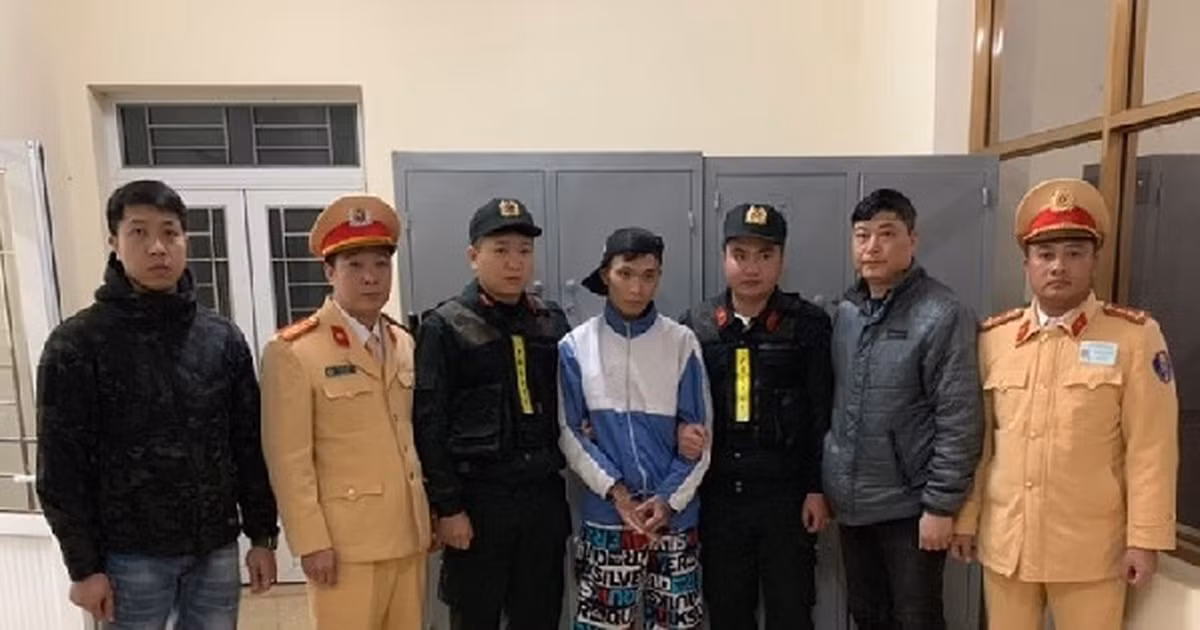  Giết người, chặt xác đốt phi tang: Vào đêm 22/2/2020, Phòng Cảnh sát hình sự Công an tỉnh Sơn La nhận được tin báo của Công an TP Hải Phòng về việc Phạm Ngọc Tuấn (25 tuổi, trú tại xóm 1 xã Lê Lợi, huyện An Dương, TP Hải Phòng) liên quan đến vụ án giết người, chặt xác đốt xác phi tang bỏ trốn trên xe khách. Đến 3h ngày 23/2, lực lượng chức năng đã khống chế và bắt giữ đối tượng. Tại cơ quan công an, Tuấn khai nhận chiều ngày 22/2, anh Nguyễn Văn Lâm (27 tuổi, trú tại xã Quốc Tuấn, huyện An Dương, Hải Phòng) đến nhà đòi nợ, Tuấn đã dùng dao chém anh Lâm gục chết, sau đó chặt xác cho vào thùng phi và dùng xăng đốt.