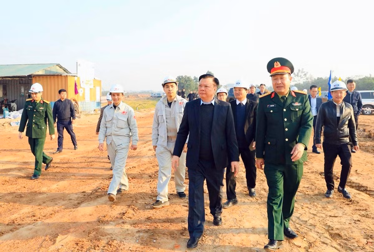Bí thư Thành ủy Hà Nội nói về việc lớn của Thủ đô trong năm 2024 - Hình 2 Bi thu Thanh uy Ha Noi noi ve viec lon cua Thu do trong nam 2024-Hinh-2