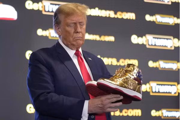 Nhung thuong hieu gan lien ten tuoi cuu Tong thong Trump