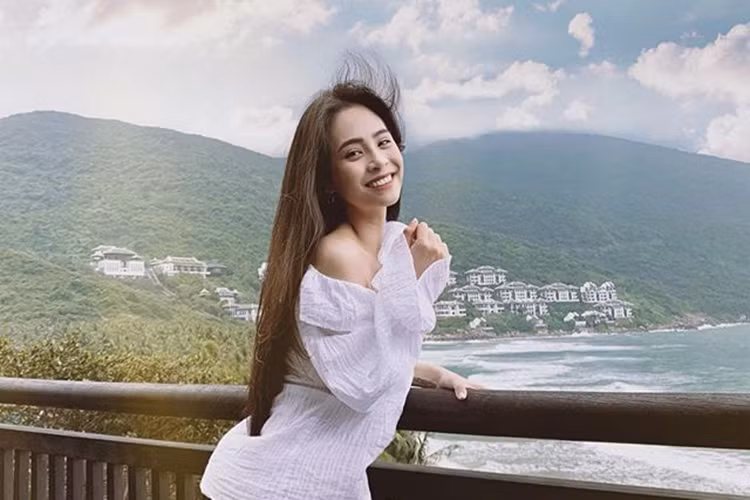 Nhan sắc gái một con của Kiều Anh gây chú ý.