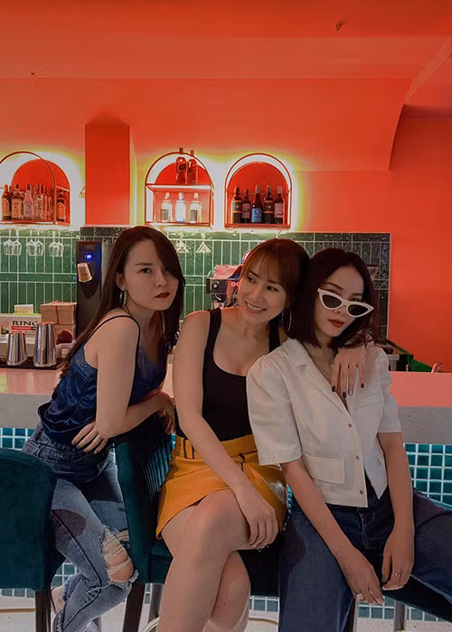 Hình ảnh Thu Ngọc quyến rũ không kém cạnh Ngọc Châu, Yến Trang.