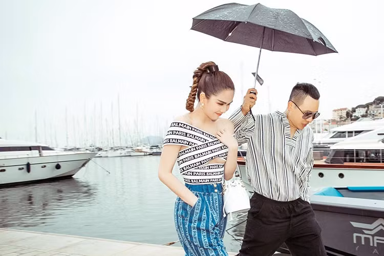Khắc Tiệp từng khẳng định "sạch, thật" trong showbiz chỉ có mỗi Ngọc Trinh khiến nhiều người bất ngờ bởi Ngọc Trinh vốn có nhiều scandal.