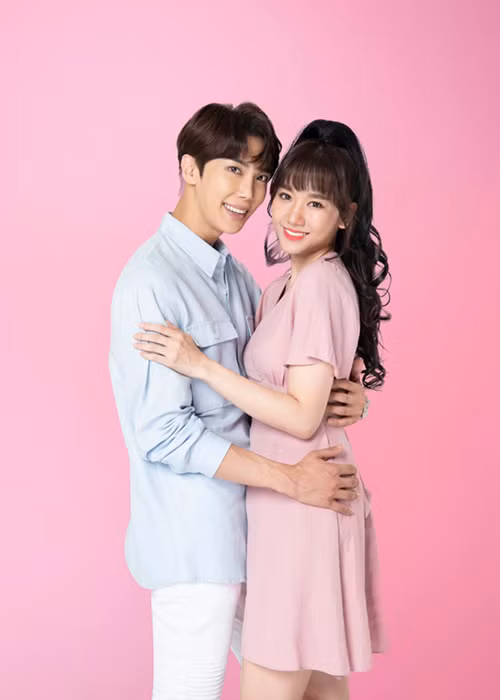 Đây là lần đầu tiên Hari Won cộng tác với Park Jung Min. Ảnh: Vnmedia