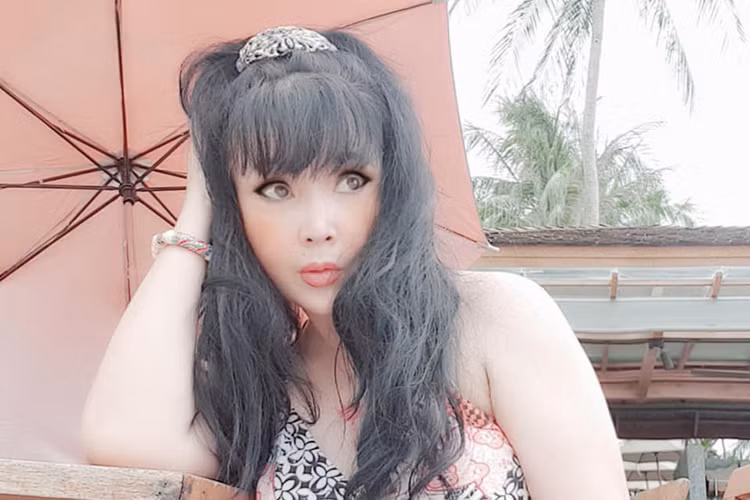 Anh goi cam gay soc cua “Em be Ha Noi” Lan Huong