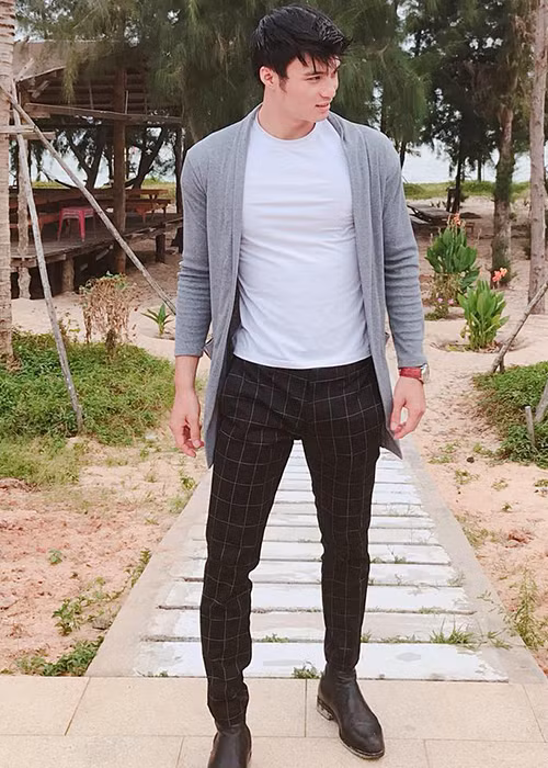 Thí sinh Mister Việt Nam 2019 sở hữu gương mặt điển trai cùng thân hình 6 múi.