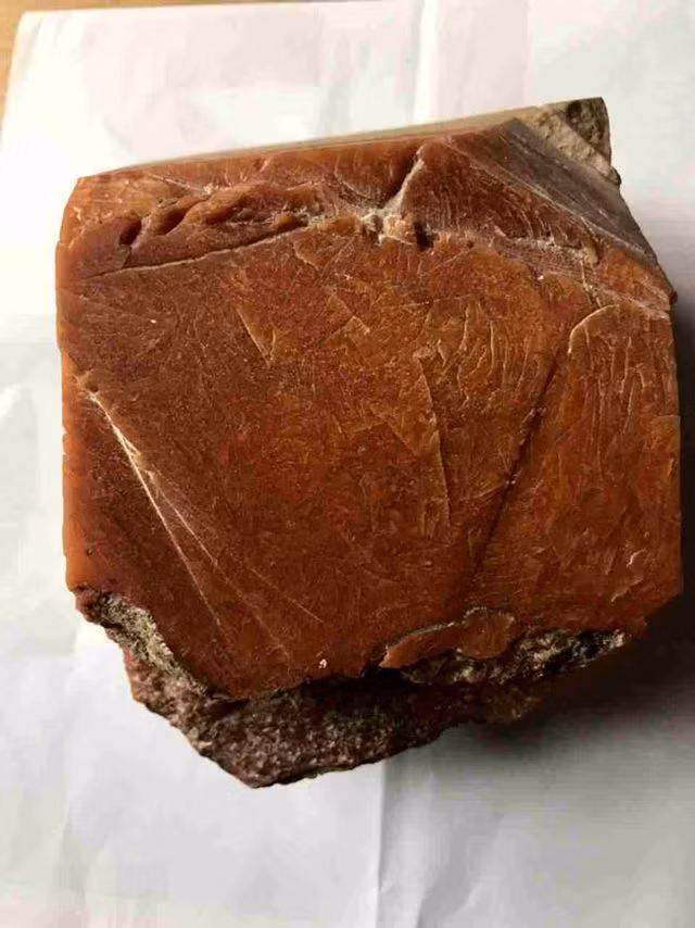 Nhặt được khối đá xù xì, ngư dân "sốc" vì trúng lớn 12 tỷ - Hình 8 Nhat duoc khoi da xu xi, ngu dan