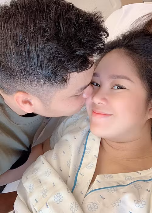  Lê Phương sinh con thứ 2 vào chiều ngày 28/8, đúng ngày sinh nhật của nữ diễn viên.