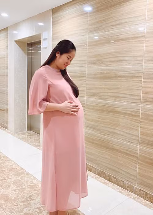 Vợ chồng Lê Phương đặt tên thân mật cho con gái là Bông.