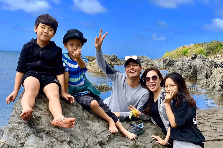 Ngoài bé Bo, MC Phan còn có 2 cậu con trai kháu khỉnh.
