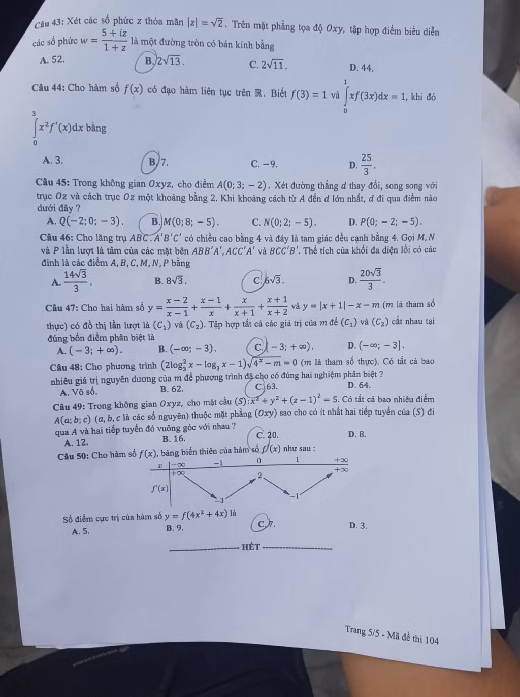Đề thi Toán mã 104.