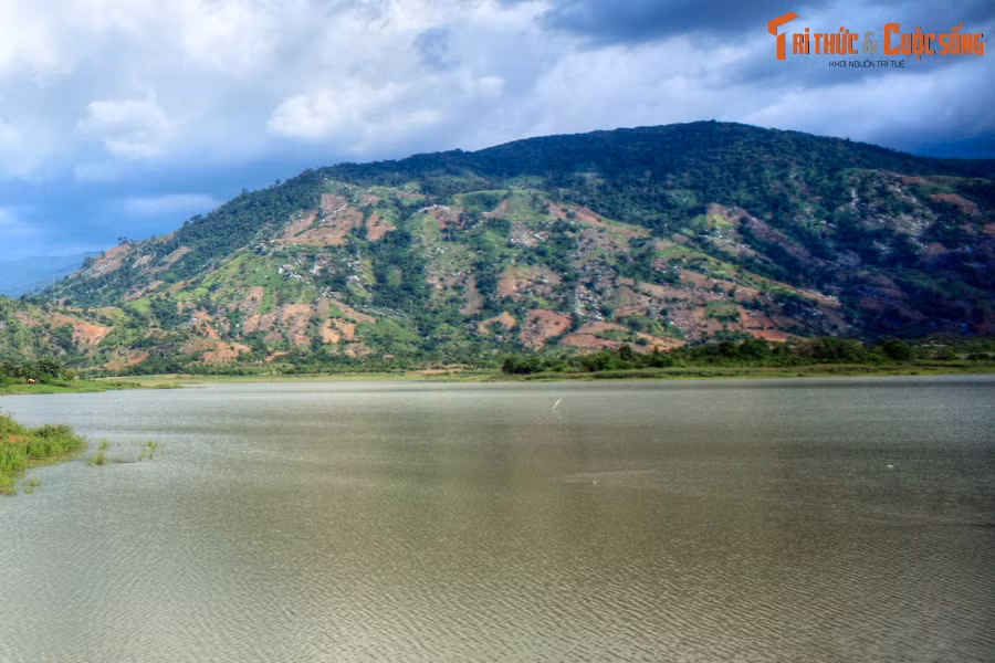 Trong tương lai, nếu được đầu tư phát triển và quảng bá, hồ Yang Reh hứa hẹn sẽ là điểm đến hấp dẫn ở huyện Krông Bông nói riêng và tỉnh Đắk Lắk nói chung.