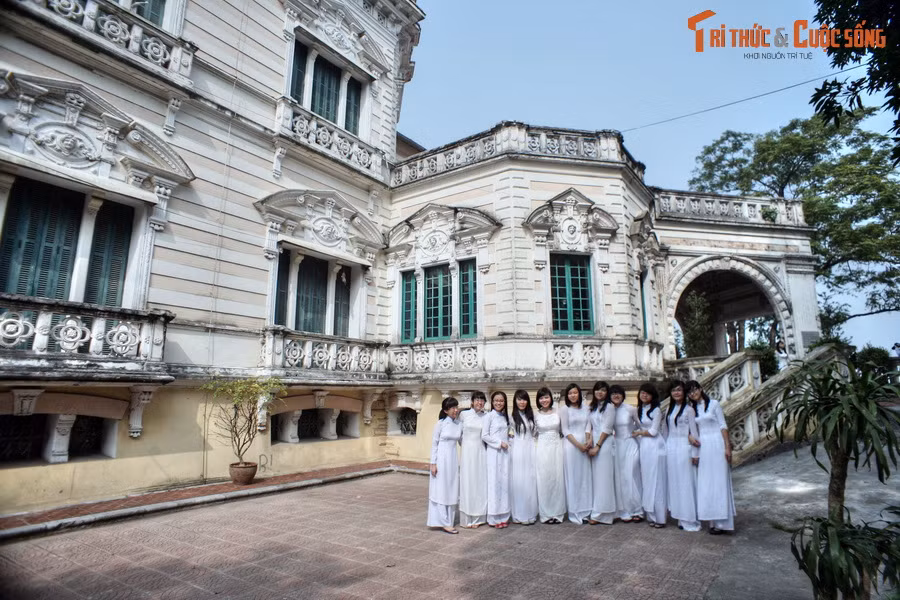 Sau khi được trùng tu, Nhà Bát Giác đã trở về với vẻ đẹp vốn có, trở thành một niềm tự hào của các học sinh trong trường.