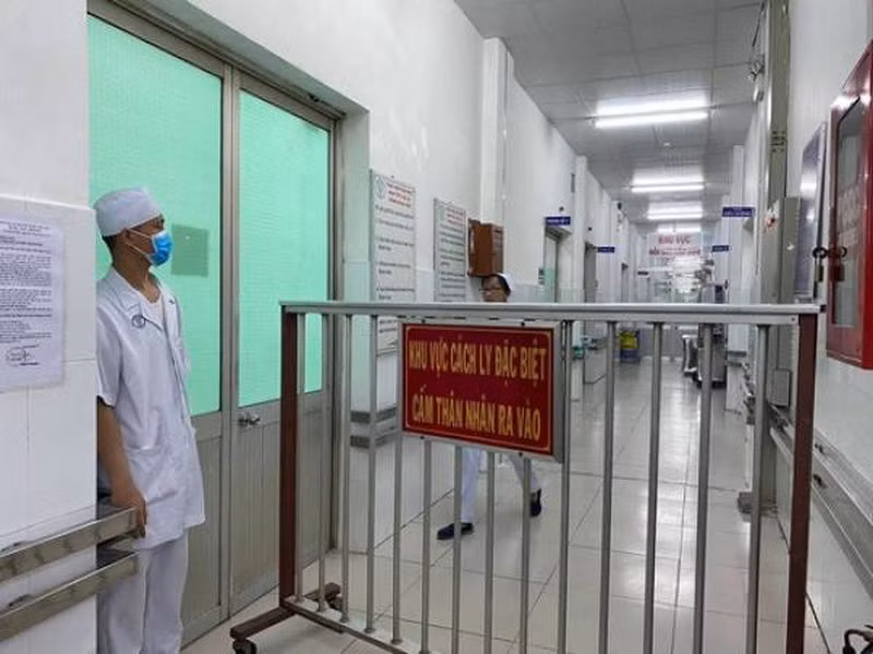 Thêm 4 ca COVID-19 mới, bệnh nhân 219 đi chăm người thân tại BV Bạch Mai...VN tổng 222 ca Them 4 ca COVID-19 moi, benh nhan 219 di cham nguoi than tai BV Bach Mai...VN tong 222 ca