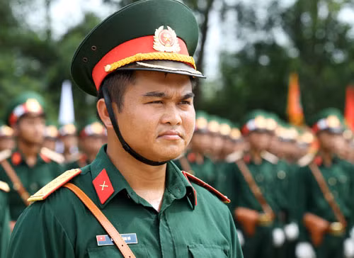 Trời nóng nhưng các khối luyện tập nghiêm túc, trách nhiệm và tự hào khi được tham gia ngày hội lớn của đất nước.