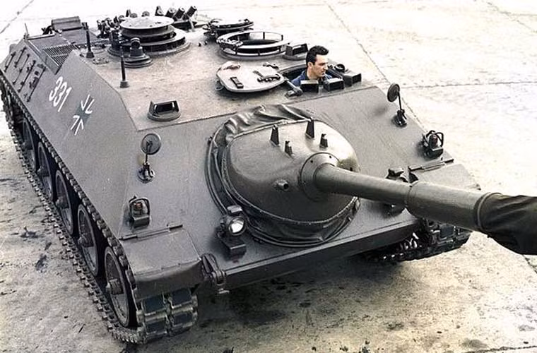 Kanonenjagdpanzer được cho là kiểu dáng tương tự mẫu pháo diệt tăng Jagdpanzer IV thành công của phát xít Đức trong CTTG 2.