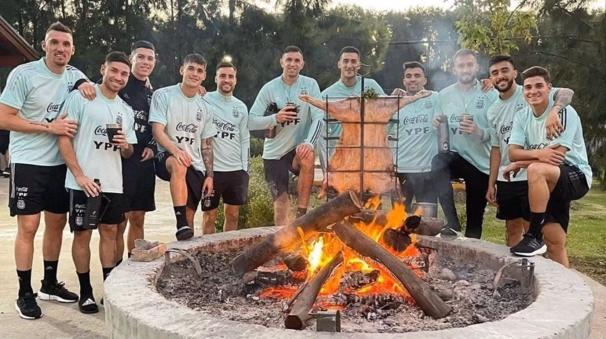 Mon dac san thit nuong tang cua Argentina ma Messi cung yeu thich