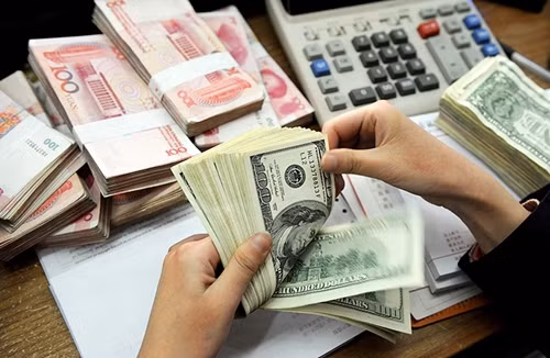 Tại Argentina, nếu bạn muốn mua ngoại tệ để đi du lịch nước ngoài thì bạn cần nộp đơn cho chính phủ nói rõ về việc sẽ đi đâu, khi nào và lý do đi du lịch.Ảnh: IT.