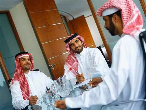 Saudi Arabia cấm đàn ông trong nước kết hôn với phụ nữ đến từ 4 quốc gia là Myanmar, Pakistan, Bangladesh và Cộng hòa Chad thuộc châu Phi. Nguyên nhân có thể là do dân số của các cộng đồng trên ở Saudi Arabia đã vượt quá 500.000 người.